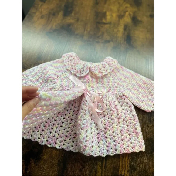 Hand Crocheted Baby cardigan - Picture 5 of 9